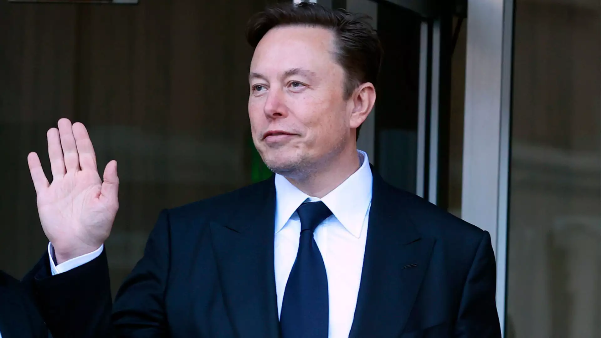 Elon Musk bir gündə 13 milyard dollar itirib