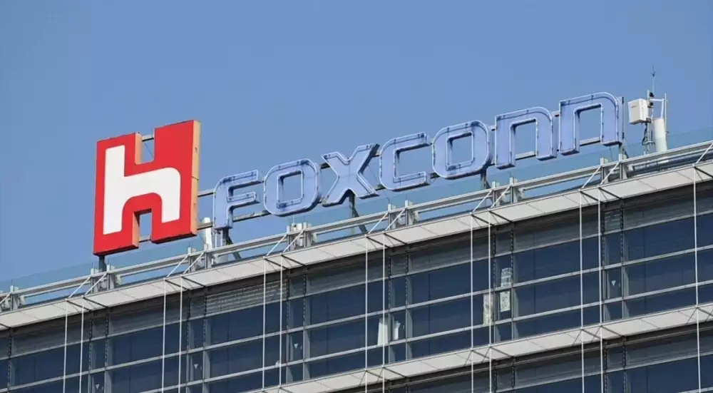  Foxconn gəlirlərin azaldığını bildirib