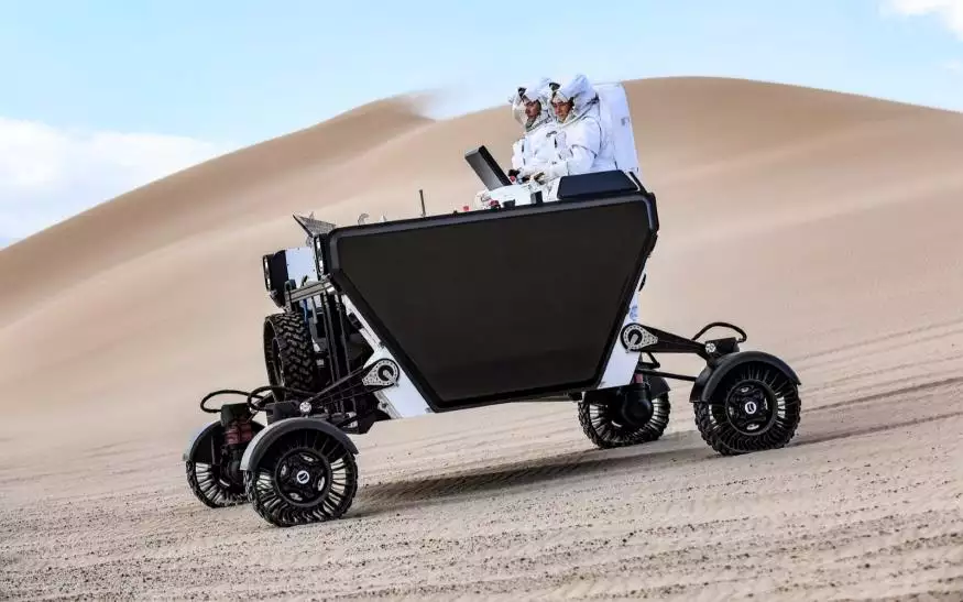 SpaceX 2026-cı ildə Aya yolsuzluq avtomobili ölçülü bir rover aparacaq